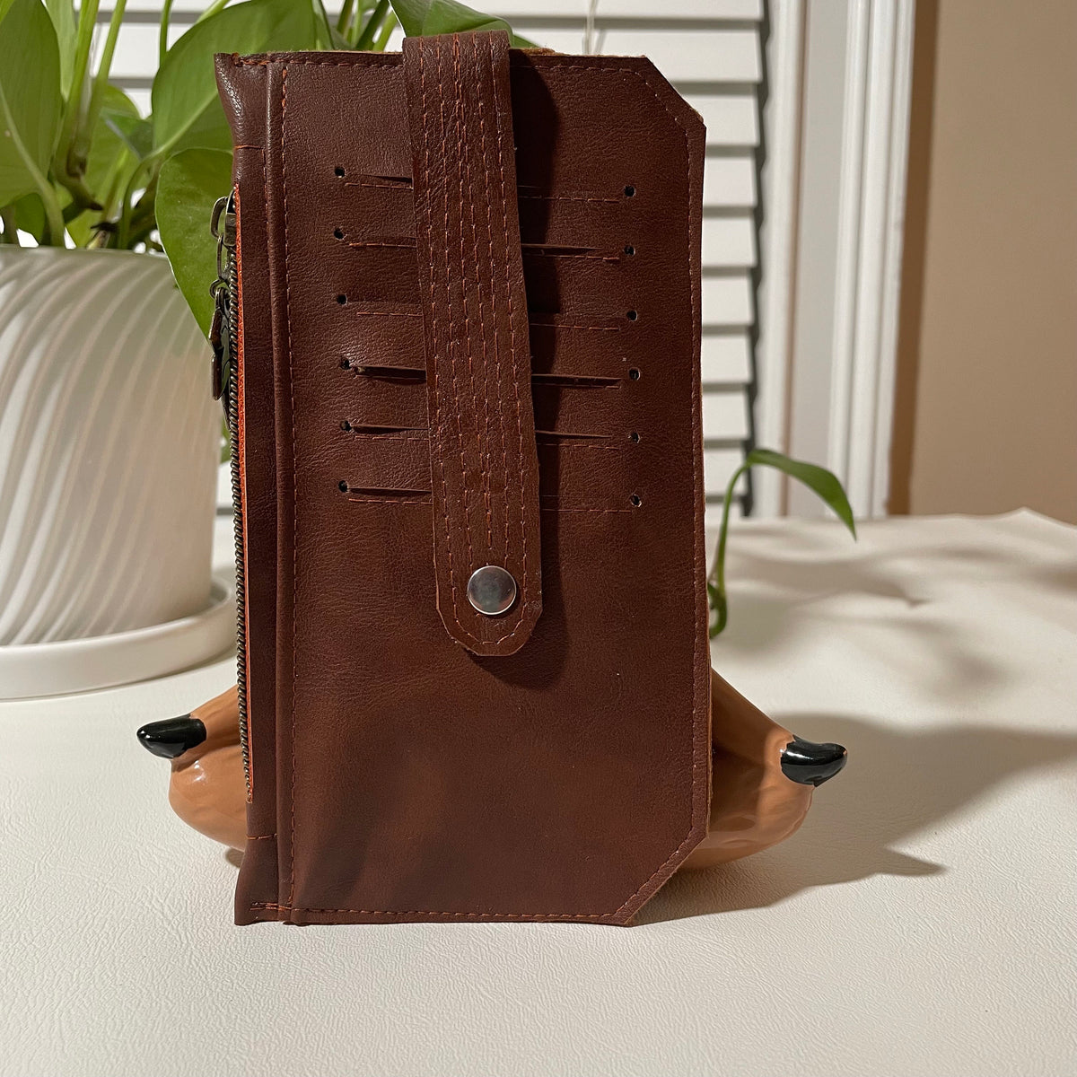 Brown Vegan Leather Wallet: Compact Travel Purse with Zipper