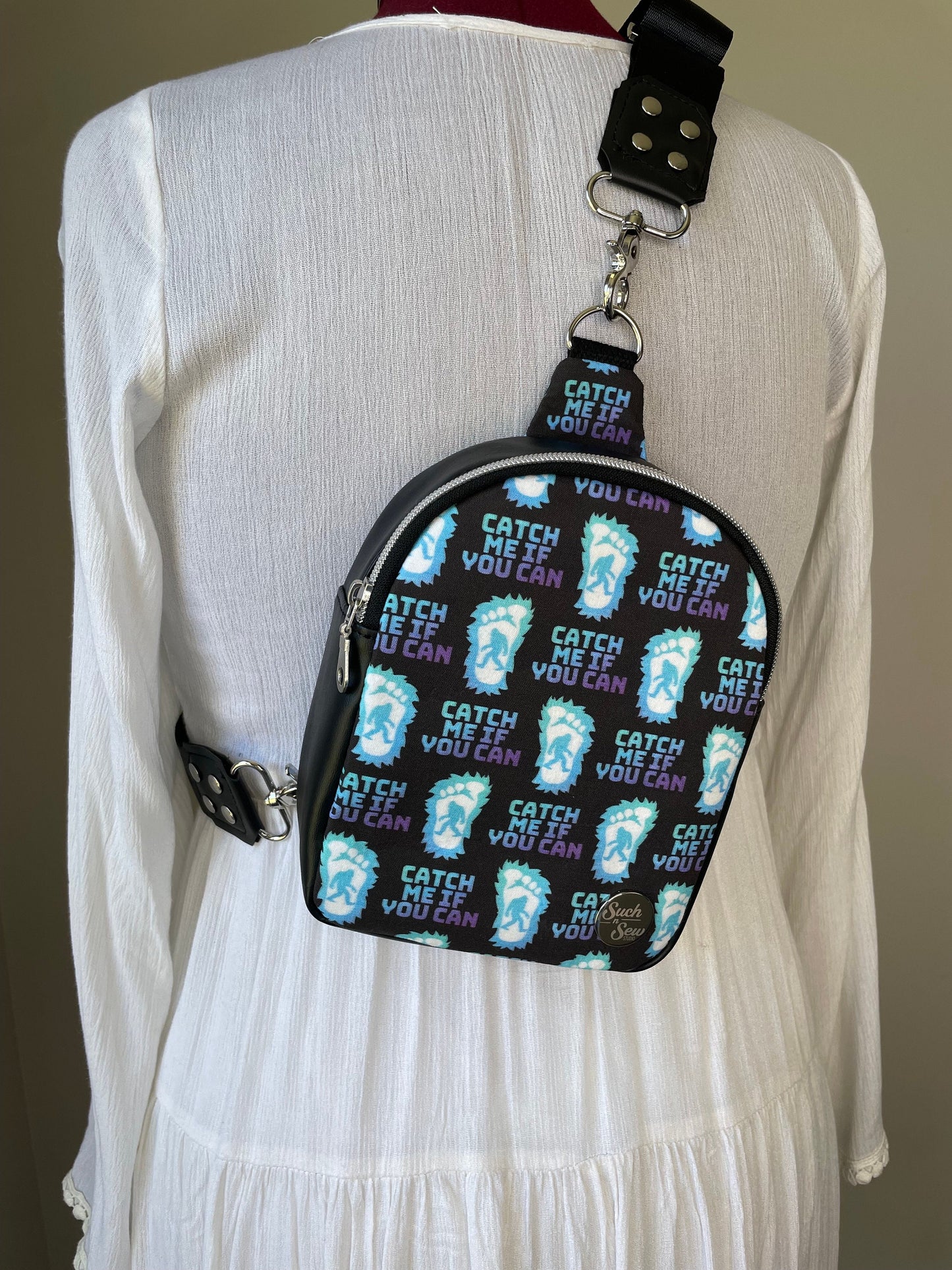 Bigfoot Compact Sling Bag
