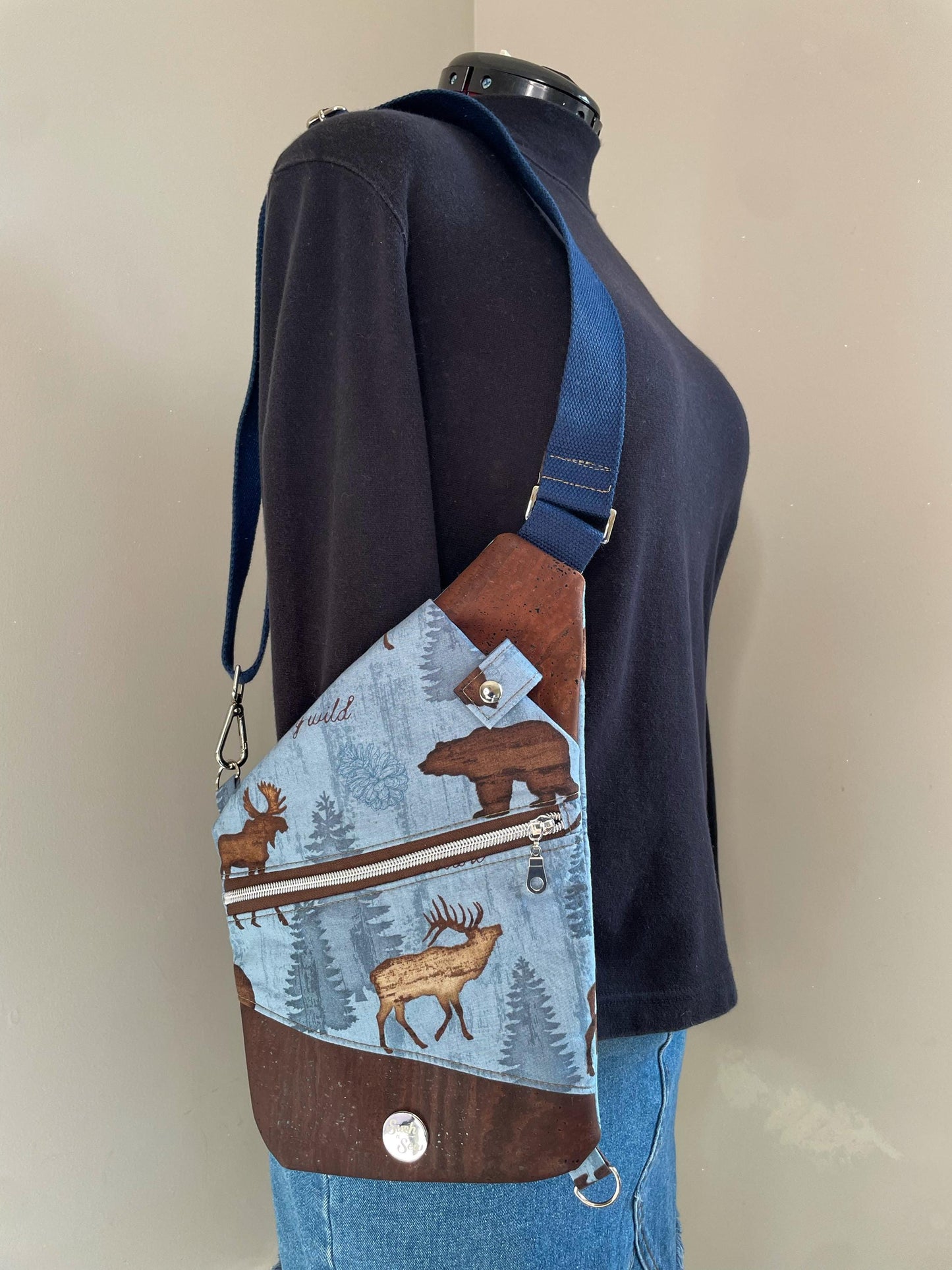 Wildlife 2-in-1 Convertible Bag