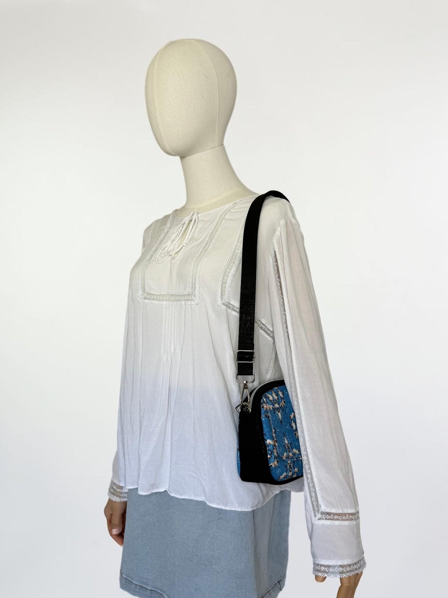 Siamese Cat Damask Itty Bitty Bowler Bag