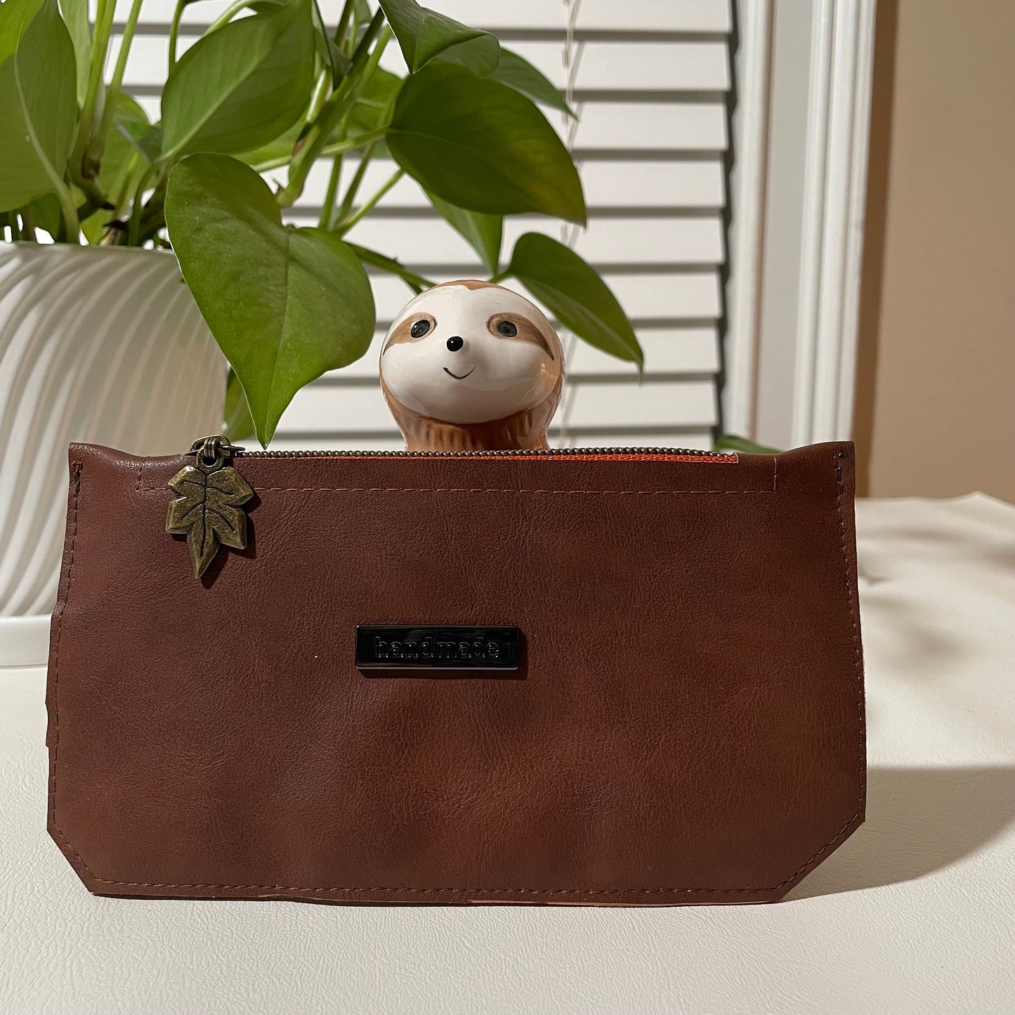 Brown Vegan Leather Wallet: Compact Travel Purse with Zipper
