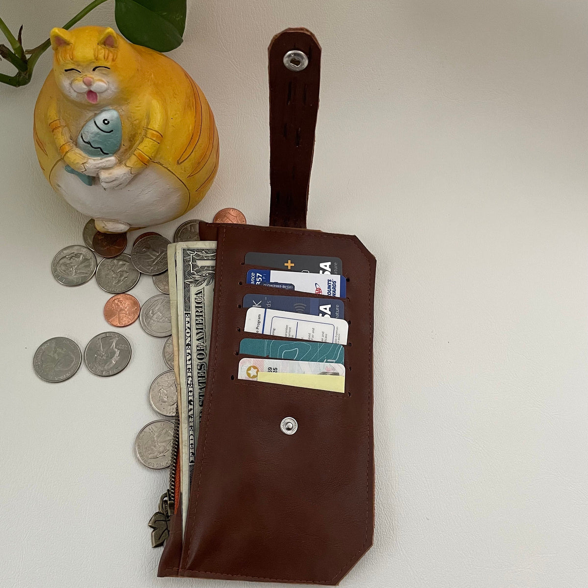Brown Vegan Leather Wallet: Compact Travel Purse with Zipper