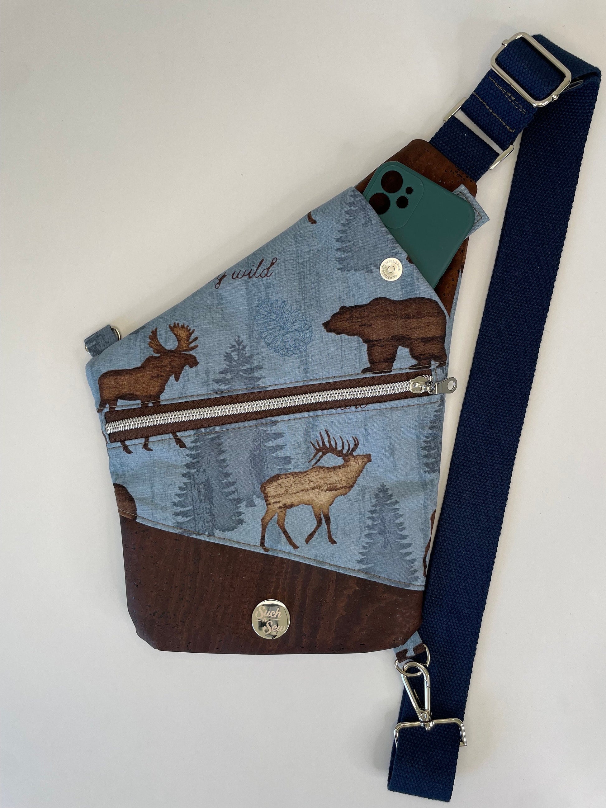 Wildlife 2-in-1 Convertible Bag