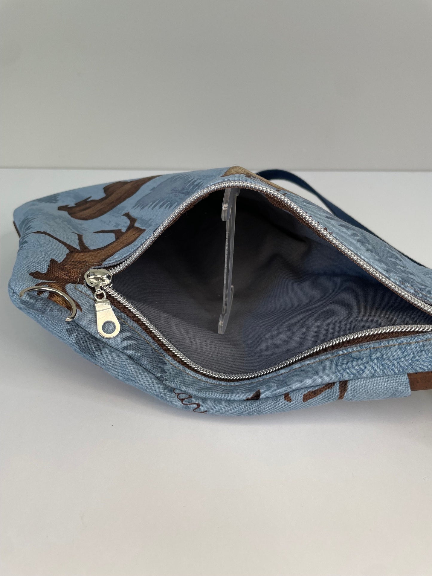 Wildlife 2-in-1 Convertible Bag