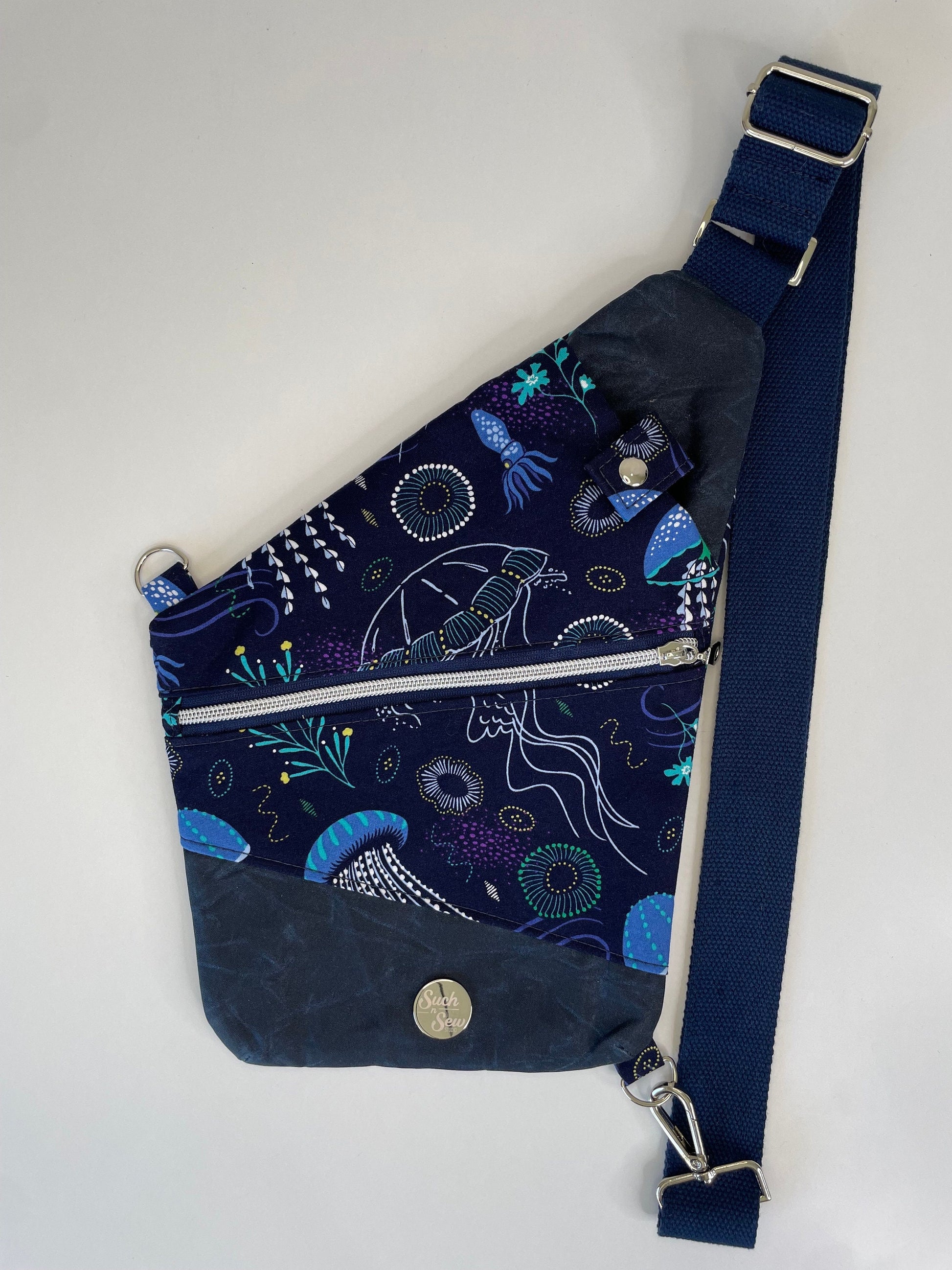 Jellyfish 2-in-1 Convertible Bag 🪼