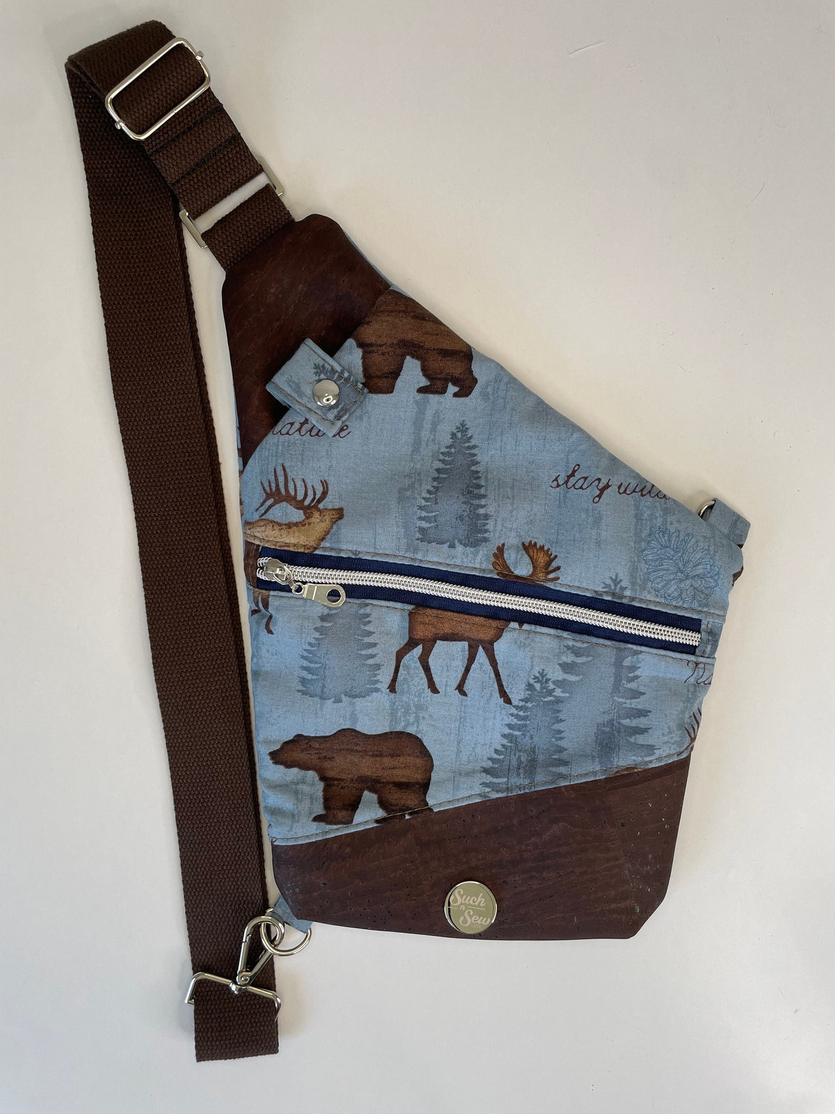 Wildlife 2-in-1 Convertible Sling Bag