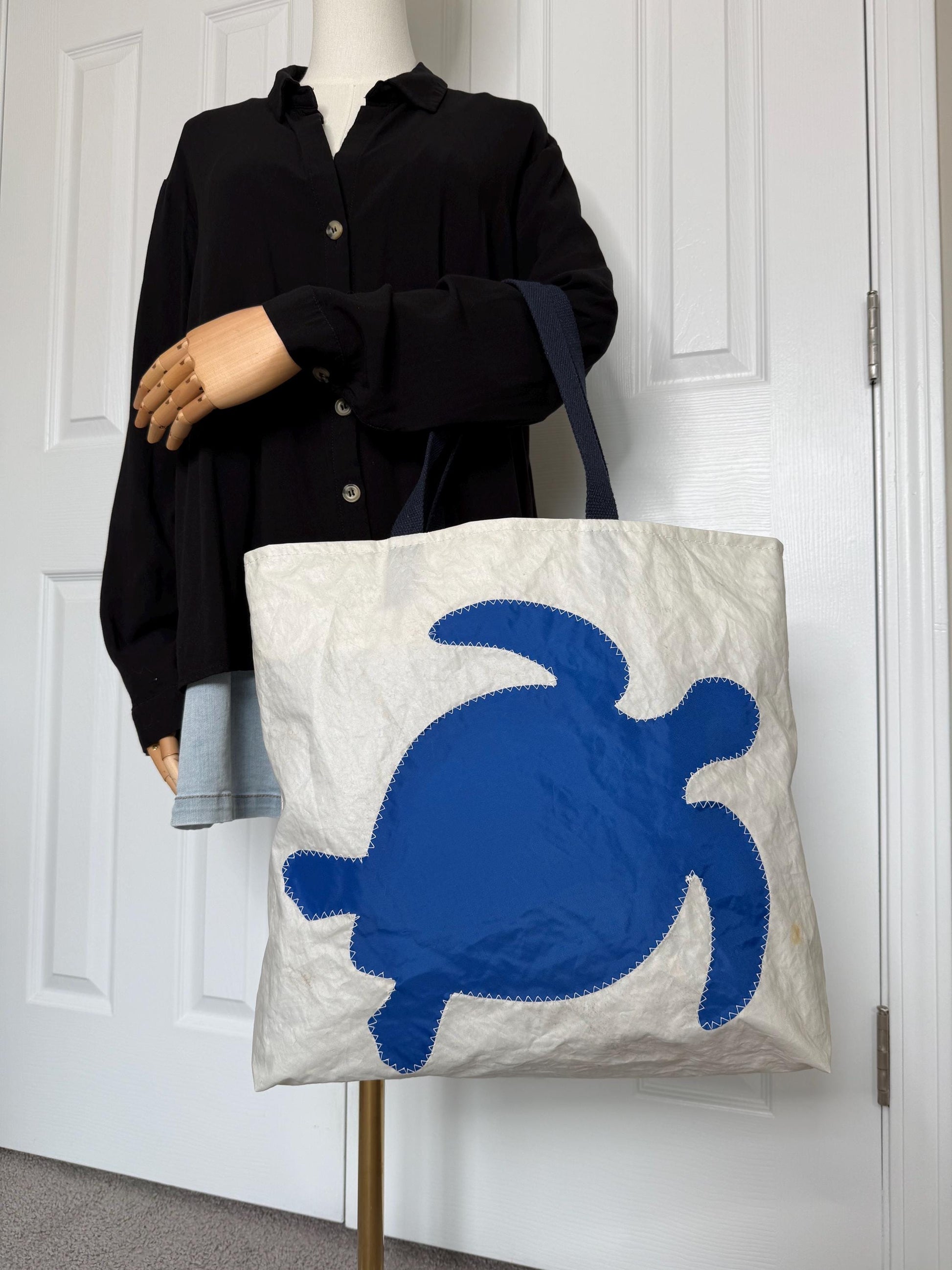 Upcycled Sail Tote with Sea Turtle (FS1)