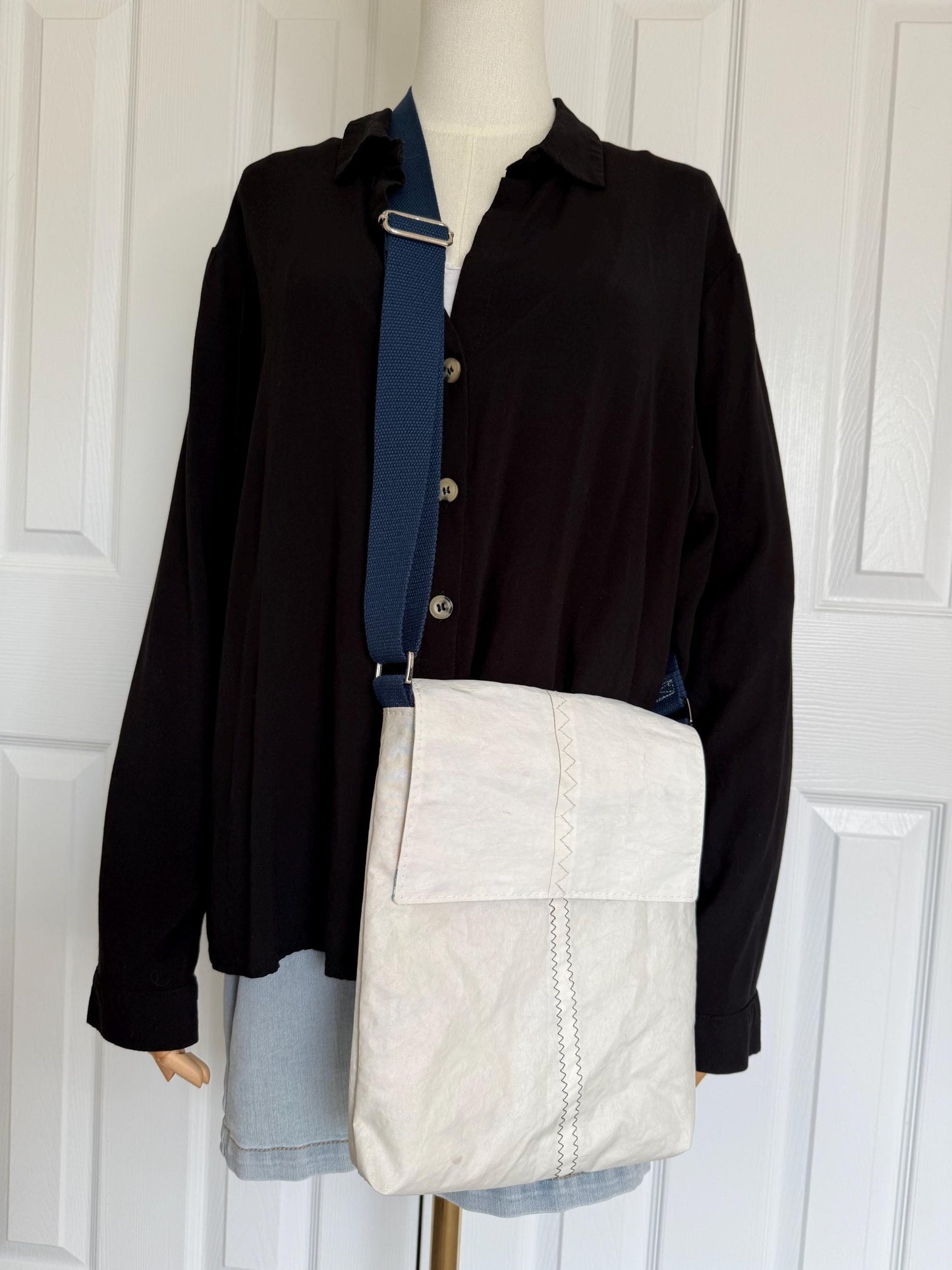 Upcycled Sail Messenger Bag With Anti-Theft Wallet (E1)