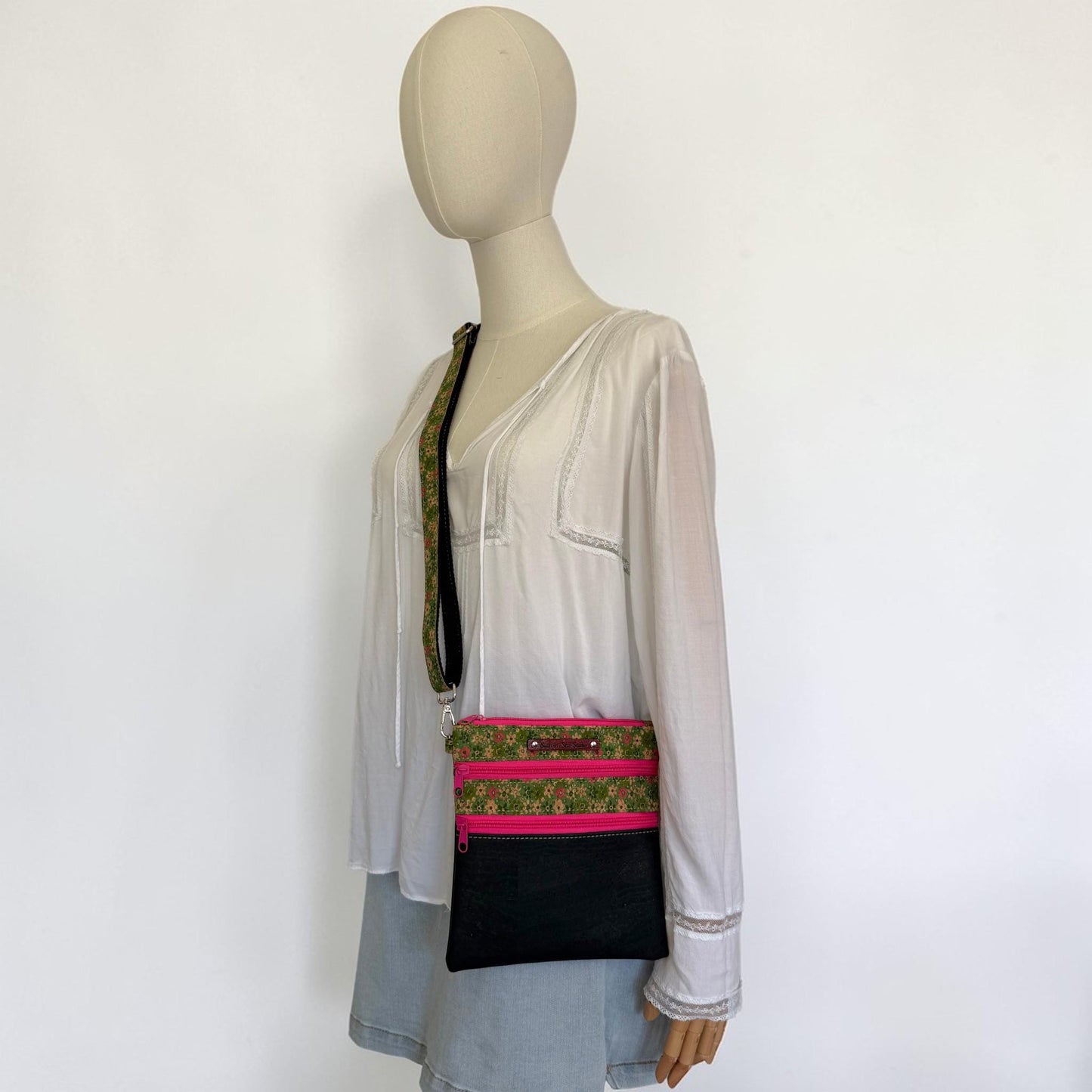 Cork Leather Alternative Zippy Floral Crossbody Bag Purse (Z3)