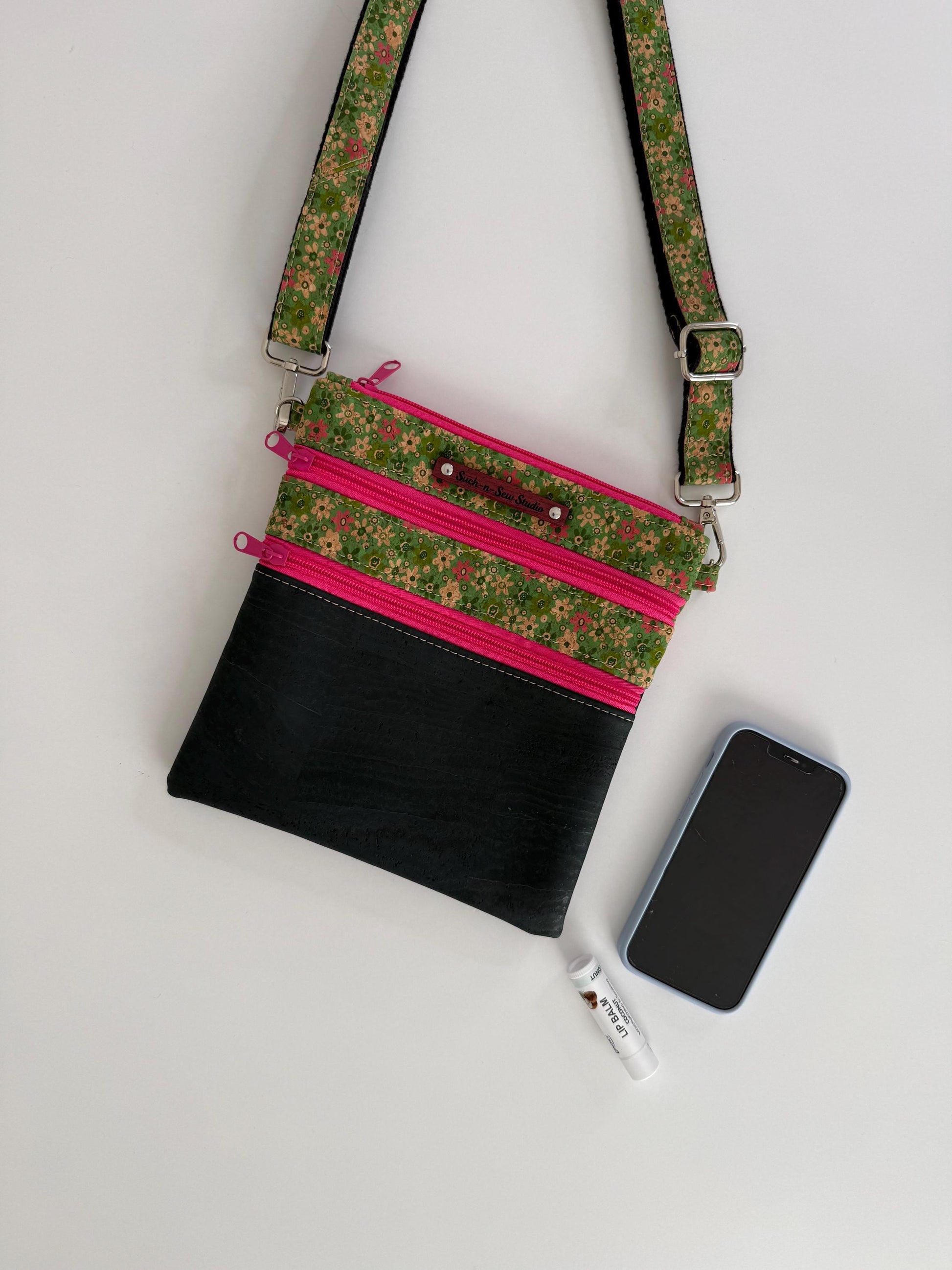 Cork Leather Alternative Zippy Floral Crossbody Bag Purse (Z3)