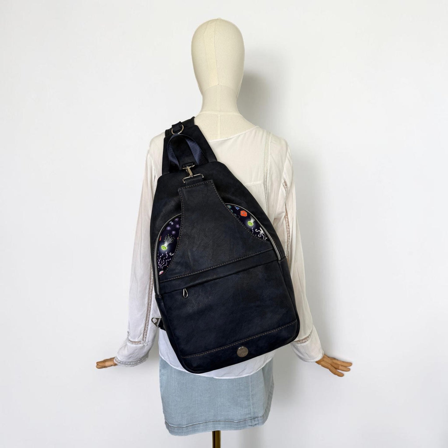 Large Leather Alternative Sling Bag | Retro Tec (RT1)