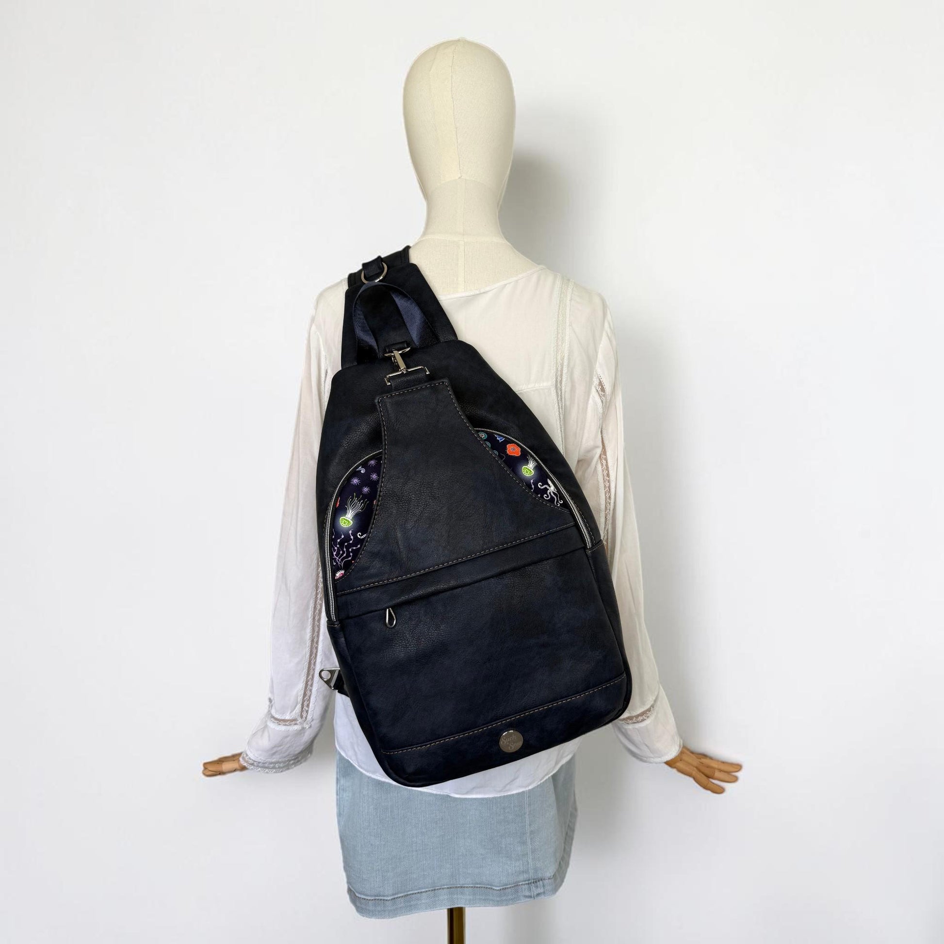 Large Leather Alternative Sling Bag | Retro Tec (RT1)