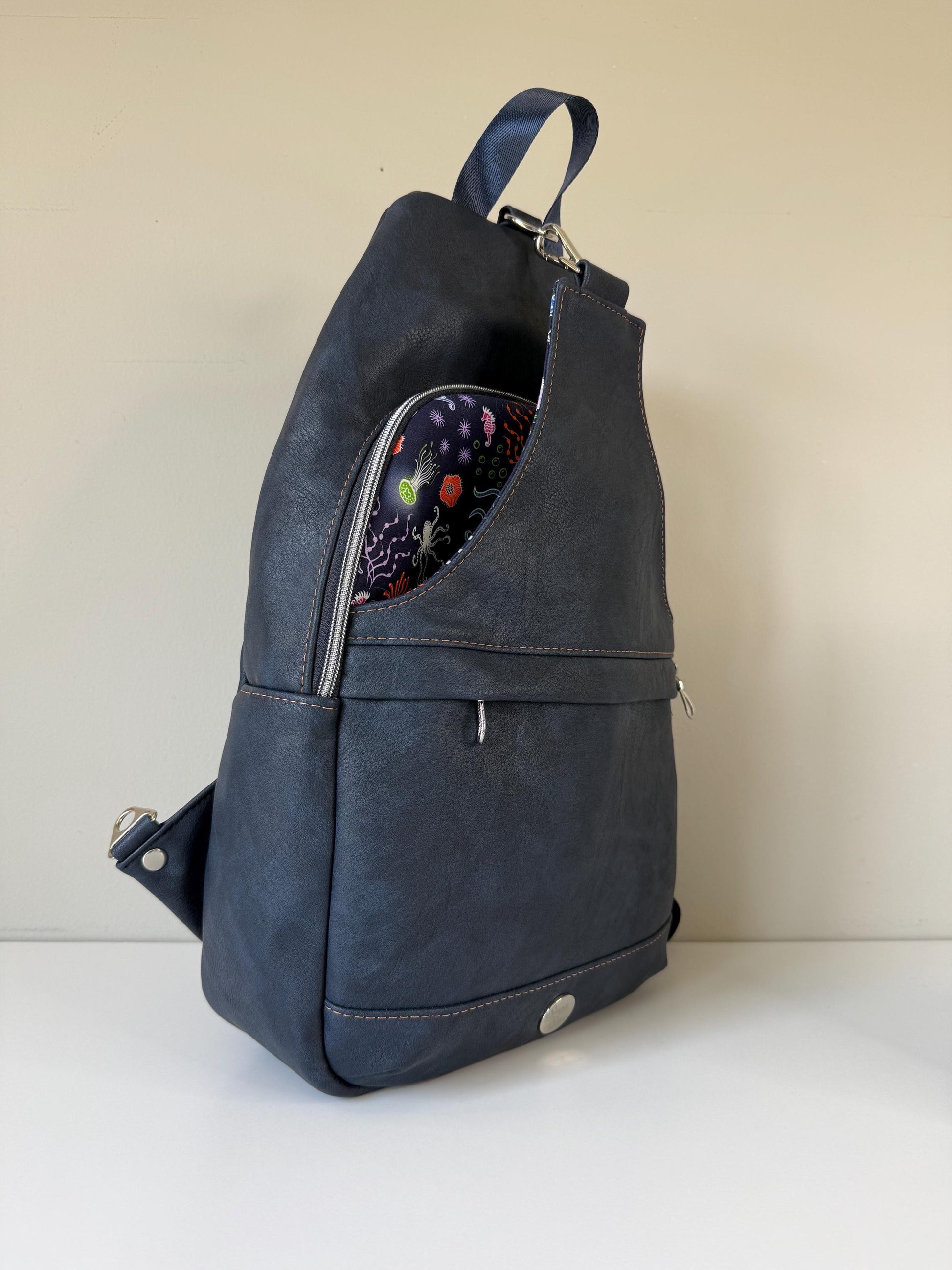 Large Leather Alternative Sling Bag | Retro Tec (RT1)