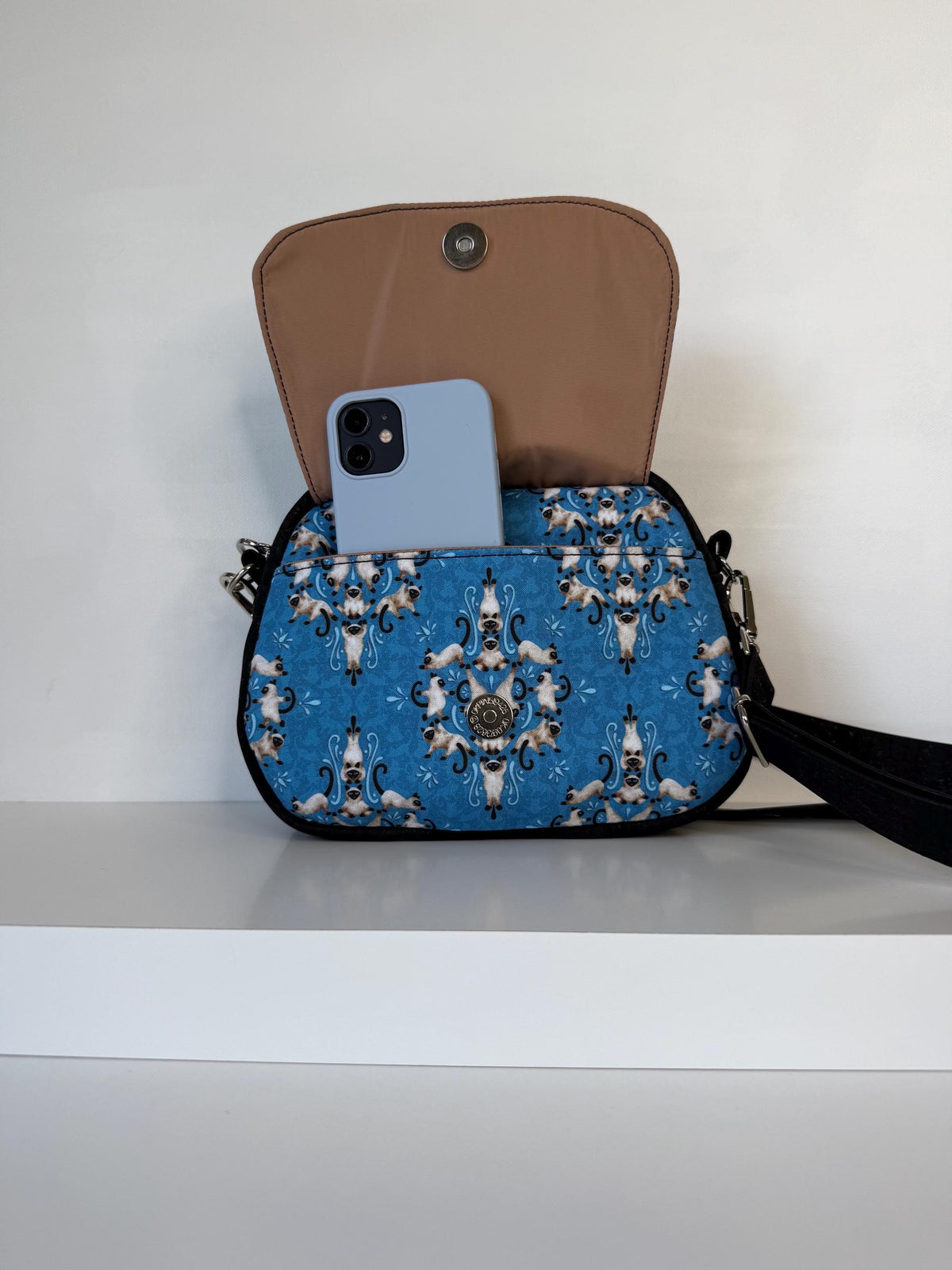 Siamese Cat Damask Itty Bitty Bowler Bag