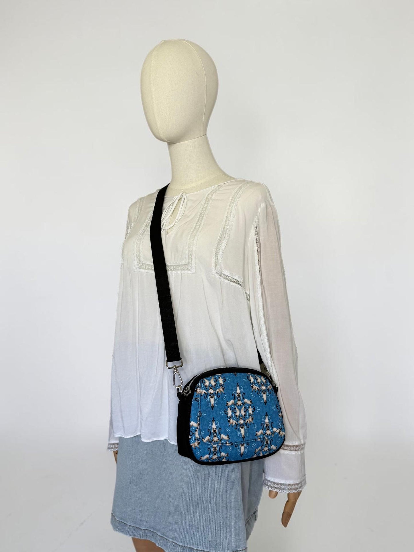Siamese Cat Damask Itty Bitty Bowler Bag