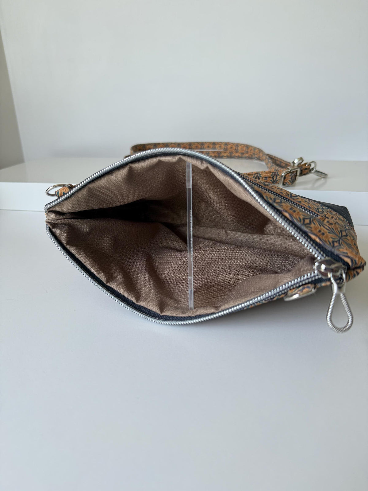 Essential Cork Crossbody Bag