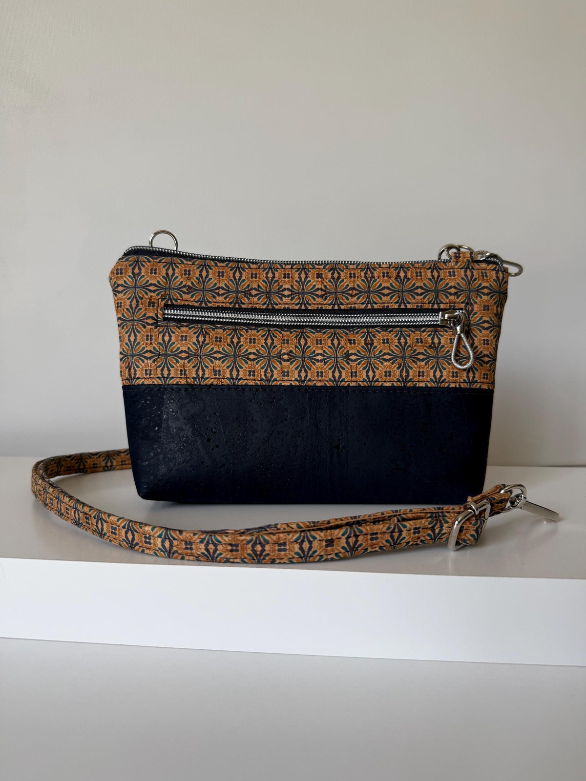 Essential Cork Crossbody Bag