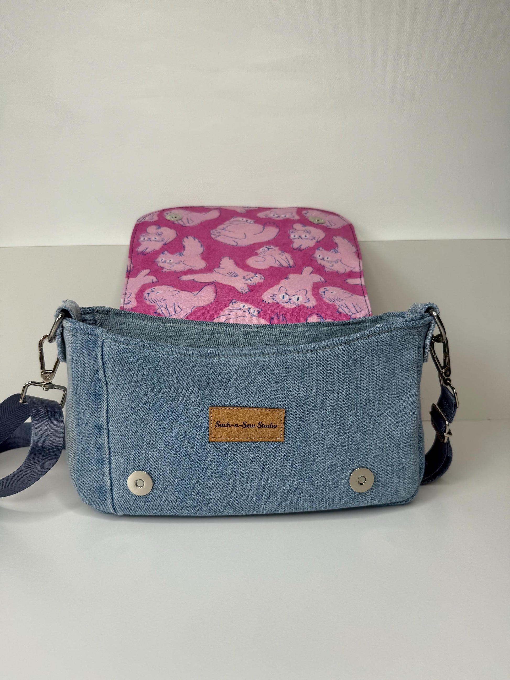 Frisky Kitty Saddlebag Crossbody Bag Purse