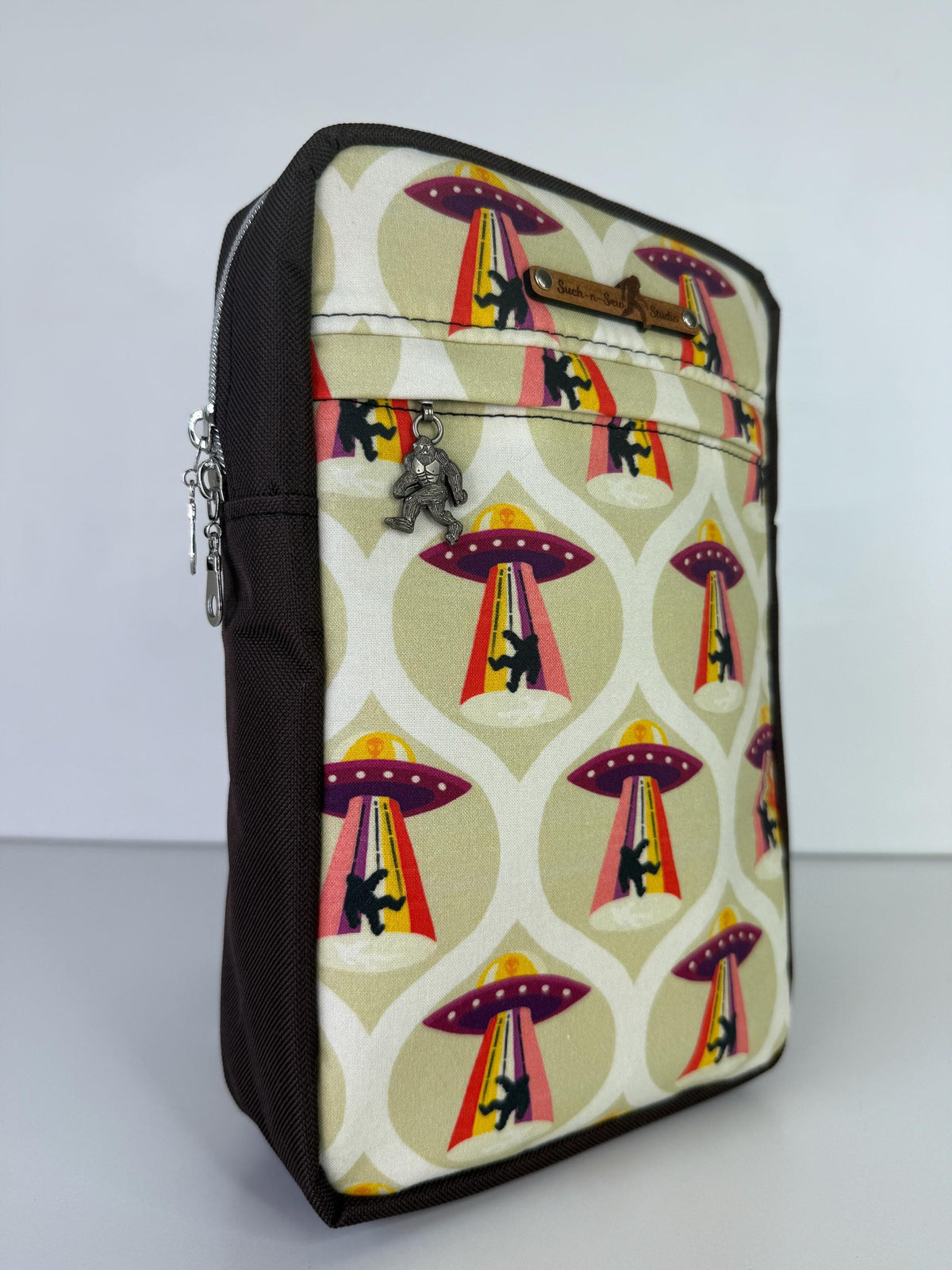 Groovy Aliens Abducting Bigfoot Sling Bag